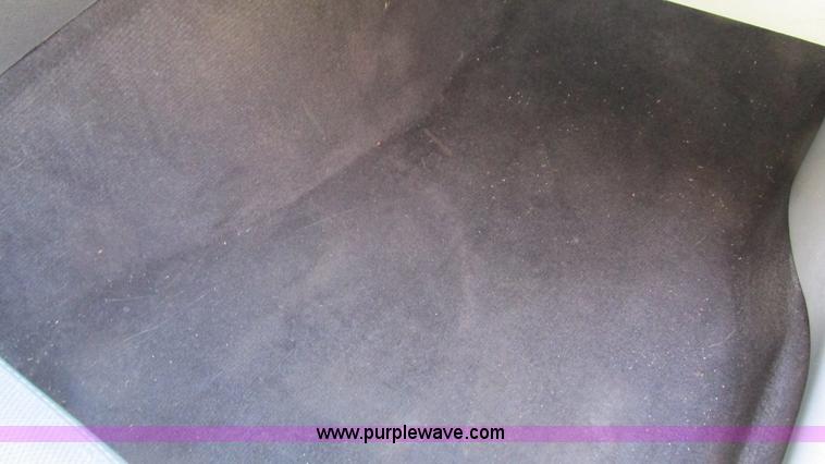 image for item I3196 2006 Dodge Magnum SE