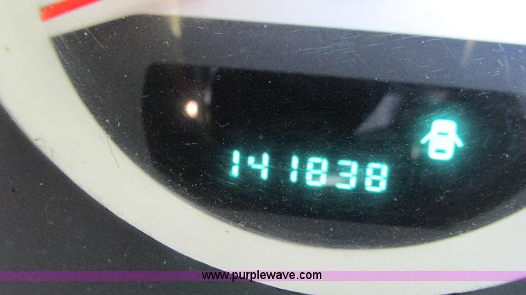 image for item I3196 2006 Dodge Magnum SE