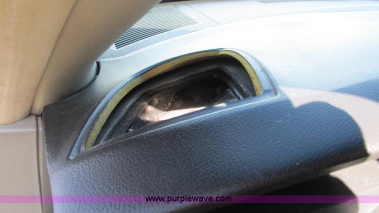 image for item I3196 2006 Dodge Magnum SE