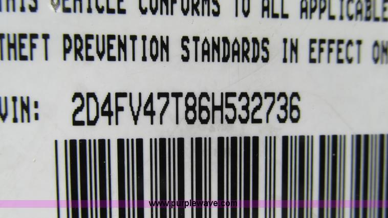 image for item I3196 2006 Dodge Magnum SE