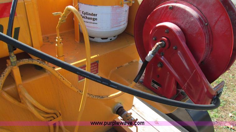 image for item I3197 Lee Boy L500S asphalt distributor