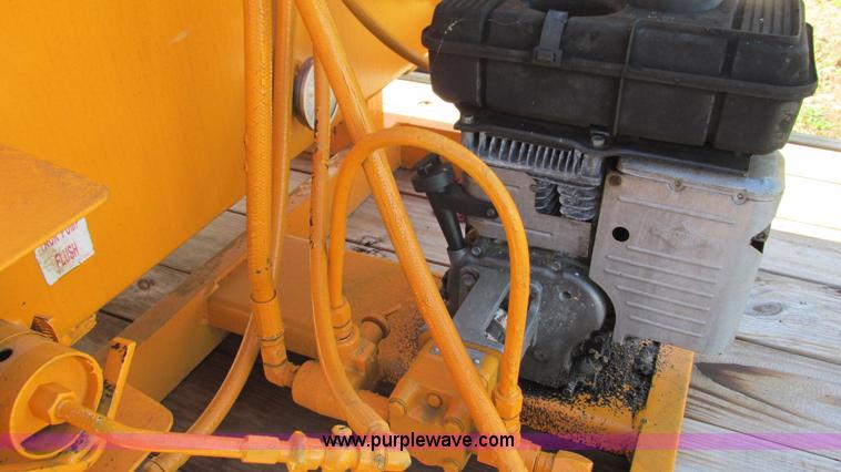 image for item I3197 Lee Boy L500S asphalt distributor