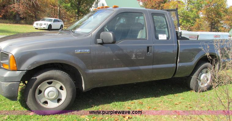 image for item I3198 2007 Ford F250 Super Duty XL SuperCab pickup truck