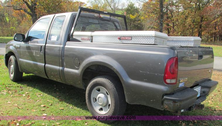image for item I3198 2007 Ford F250 Super Duty XL SuperCab pickup truck
