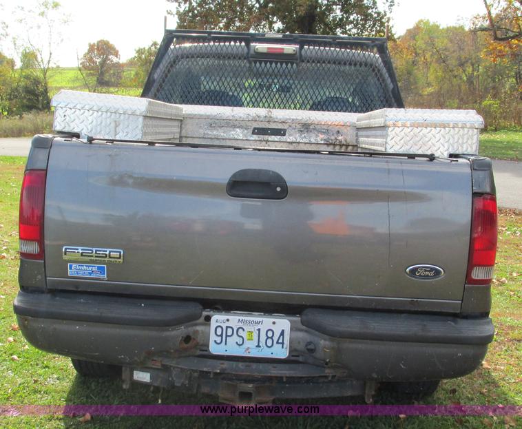 image for item I3198 2007 Ford F250 Super Duty XL SuperCab pickup truck