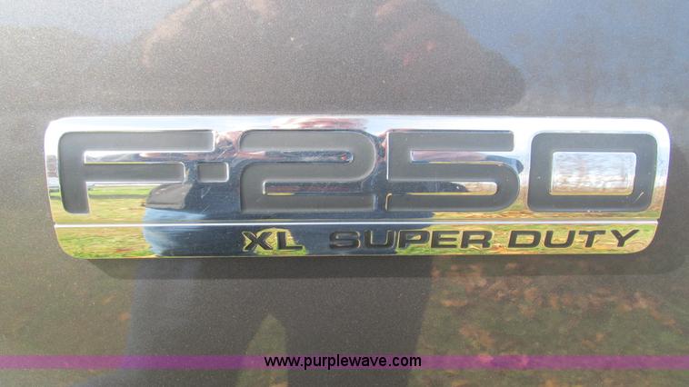 image for item I3198 2007 Ford F250 Super Duty XL SuperCab pickup truck