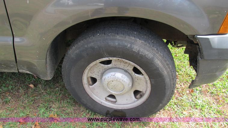 image for item I3198 2007 Ford F250 Super Duty XL SuperCab pickup truck