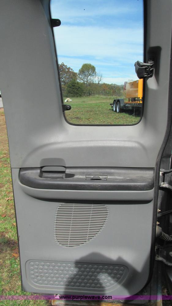 image for item I3198 2007 Ford F250 Super Duty XL SuperCab pickup truck