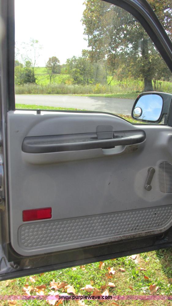 image for item I3198 2007 Ford F250 Super Duty XL SuperCab pickup truck