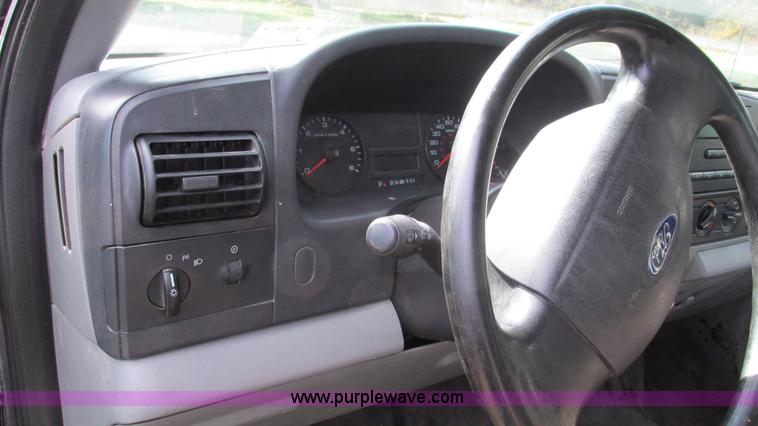 image for item I3198 2007 Ford F250 Super Duty XL SuperCab pickup truck