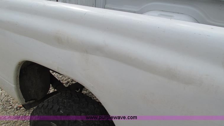 image for item I3200 2003 Dodge Dakota Club Cab pickup truck