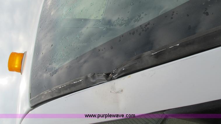 image for item I3200 2003 Dodge Dakota Club Cab pickup truck