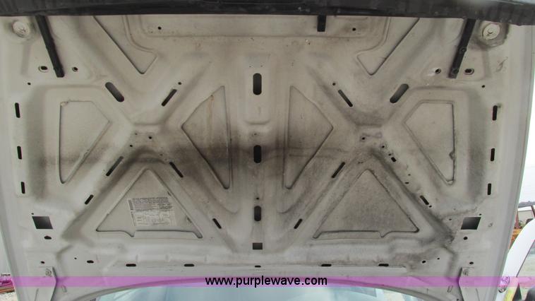 image for item I3200 2003 Dodge Dakota Club Cab pickup truck