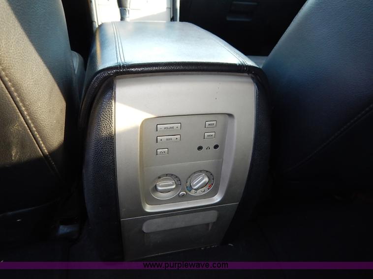 image for item I5271 2003 Lincoln Navigator SUV