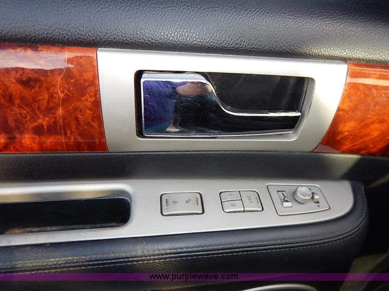 image for item I5271 2003 Lincoln Navigator SUV