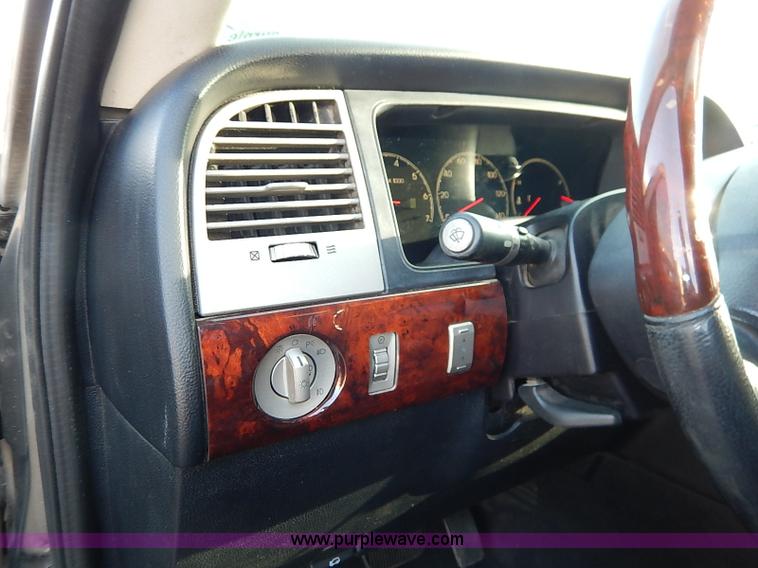 image for item I5271 2003 Lincoln Navigator SUV