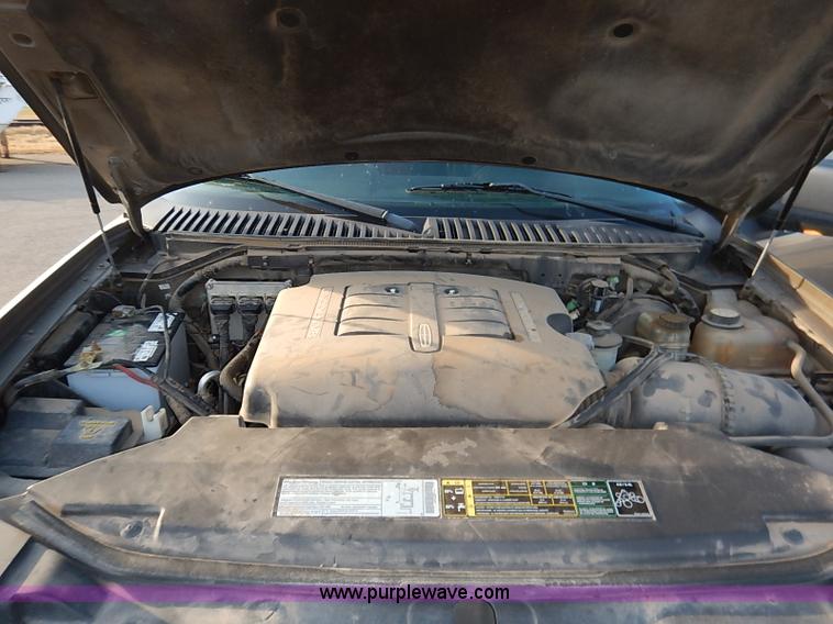 image for item I5271 2003 Lincoln Navigator SUV