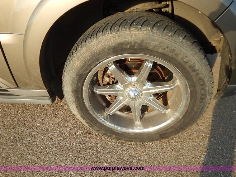 image for item I5271 2003 Lincoln Navigator SUV