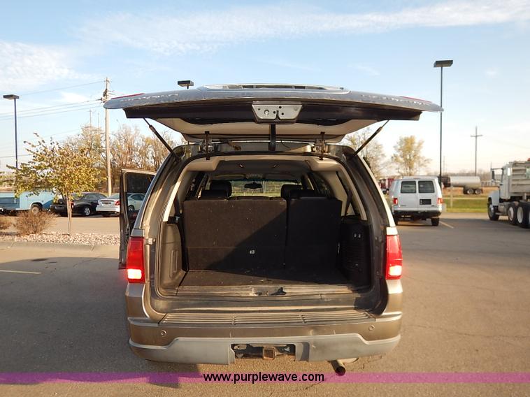 image for item I5271 2003 Lincoln Navigator SUV