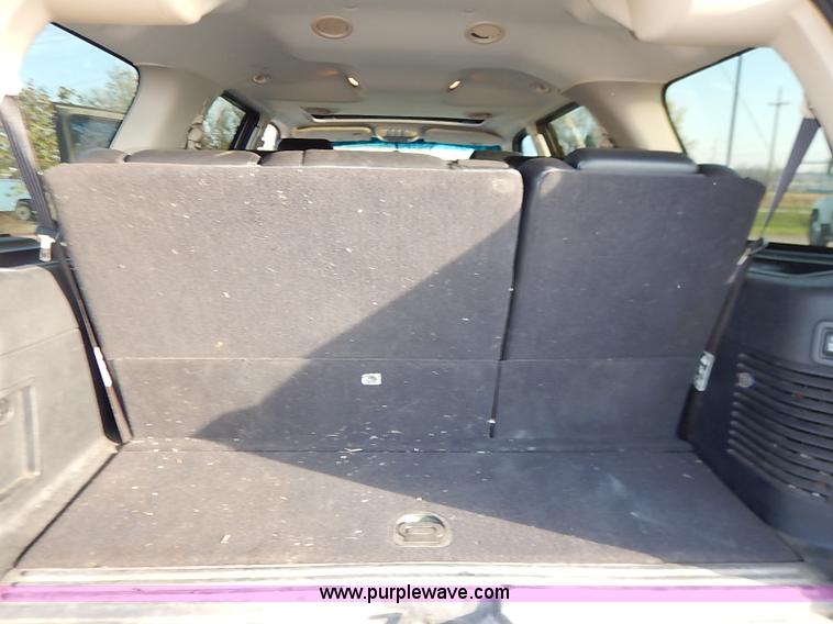 image for item I5271 2003 Lincoln Navigator SUV