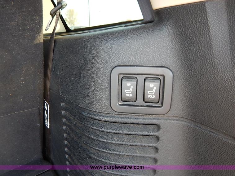 image for item I5271 2003 Lincoln Navigator SUV