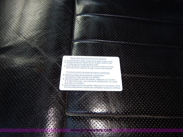 image for item I5271 2003 Lincoln Navigator SUV