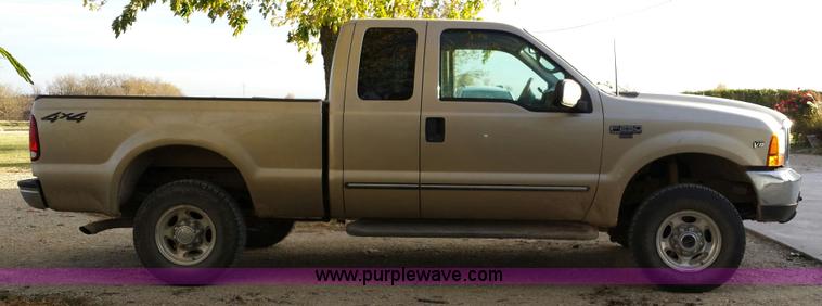 image for item I5273 2000 Ford F250 Super Duty Lariat SuperCab pickup truck