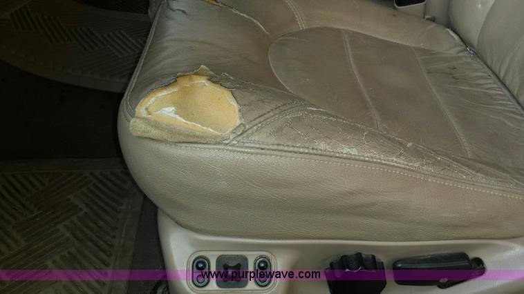 image for item I5273 2000 Ford F250 Super Duty Lariat SuperCab pickup truck