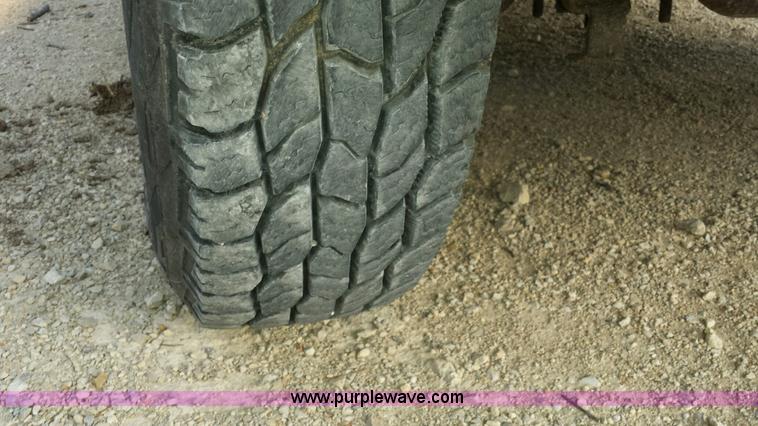 image for item I5273 2000 Ford F250 Super Duty Lariat SuperCab pickup truck