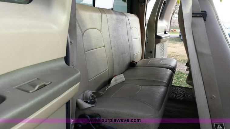 image for item I5273 2000 Ford F250 Super Duty Lariat SuperCab pickup truck