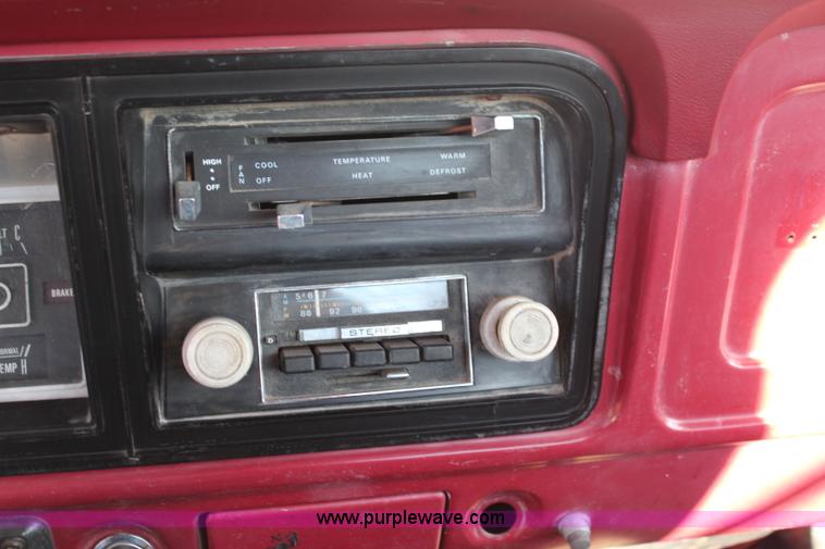 image for item I5920 1978 Ford F350 Custom flatbed pickup truck