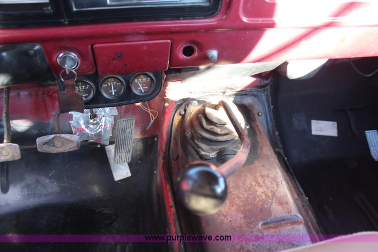 image for item I5920 1978 Ford F350 Custom flatbed pickup truck