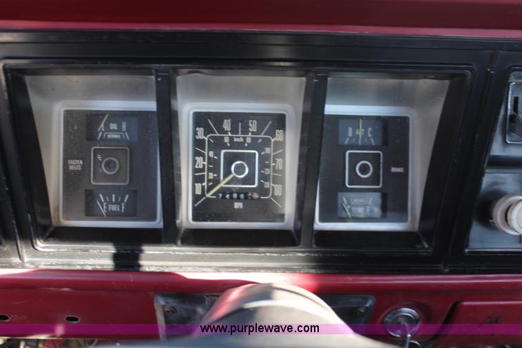 image for item I5920 1978 Ford F350 Custom flatbed pickup truck