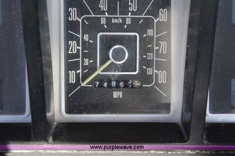 image for item I5920 1978 Ford F350 Custom flatbed pickup truck