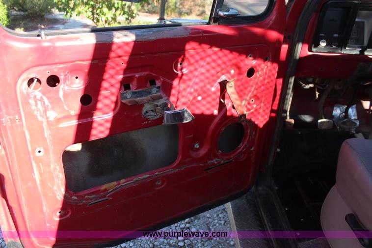 image for item I5920 1978 Ford F350 Custom flatbed pickup truck