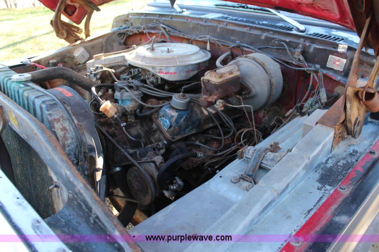 image for item I5920 1978 Ford F350 Custom flatbed pickup truck