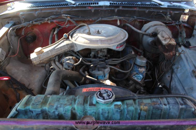 image for item I5920 1978 Ford F350 Custom flatbed pickup truck