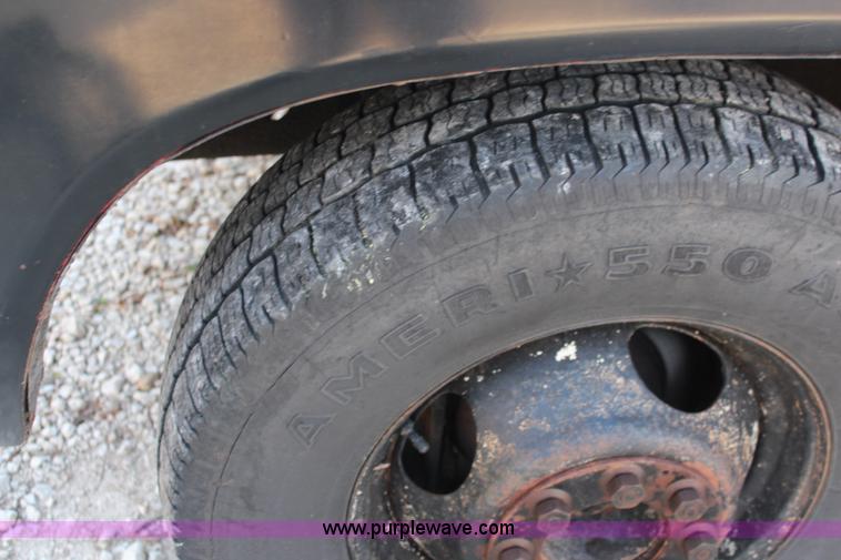 image for item I5920 1978 Ford F350 Custom flatbed pickup truck