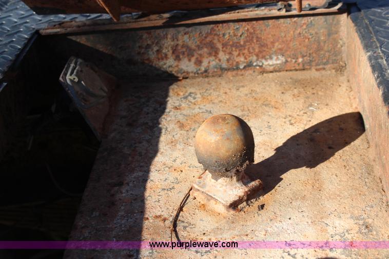 image for item I5920 1978 Ford F350 Custom flatbed pickup truck