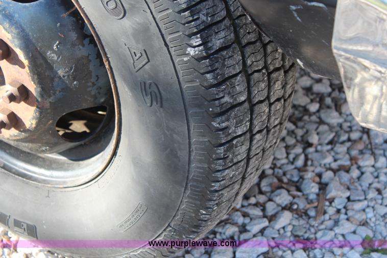 image for item I5920 1978 Ford F350 Custom flatbed pickup truck