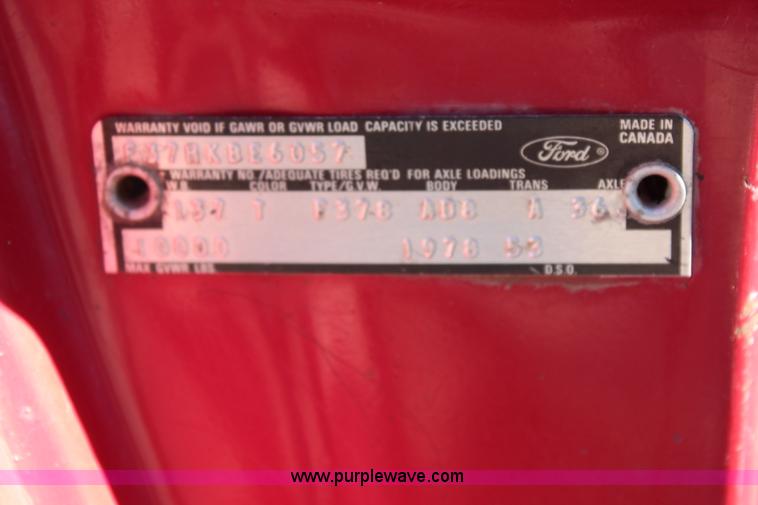 image for item I5920 1978 Ford F350 Custom flatbed pickup truck