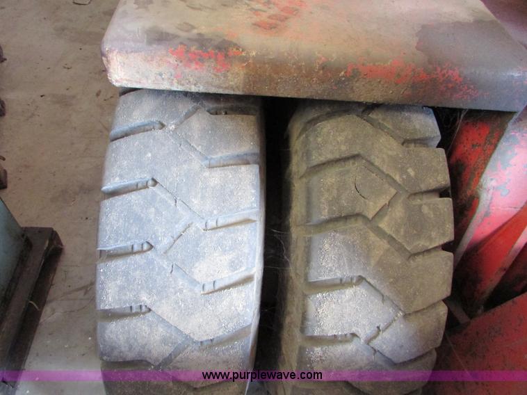 image for item I6719 Taylor Y-10-WS rough terrain forklift