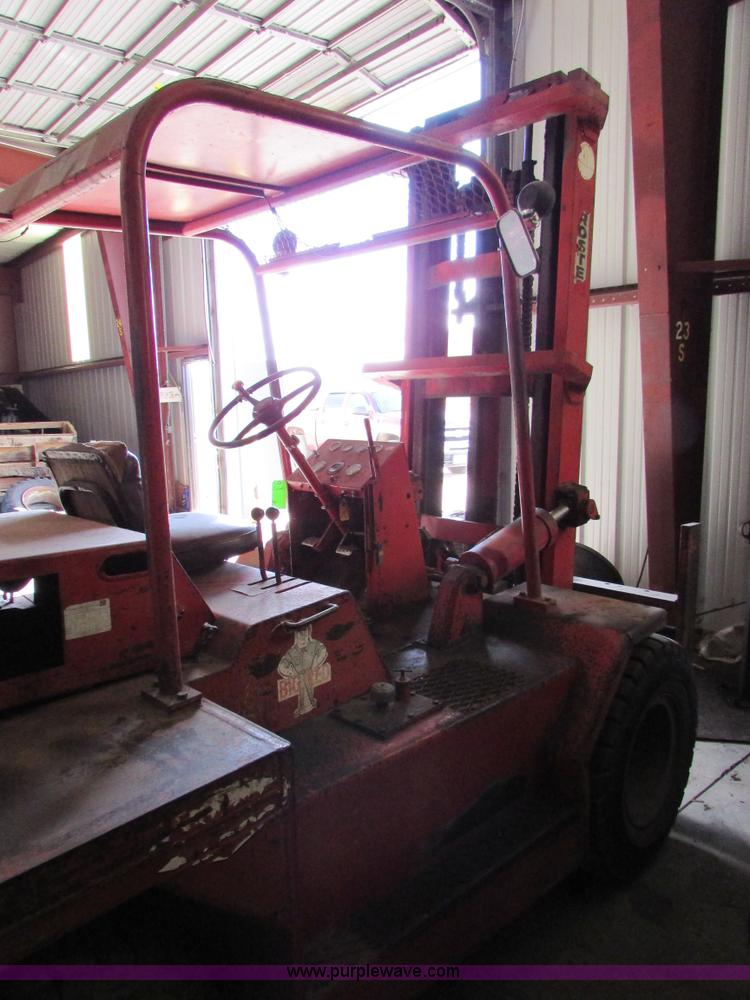 image for item I6719 Taylor Y-10-WS rough terrain forklift