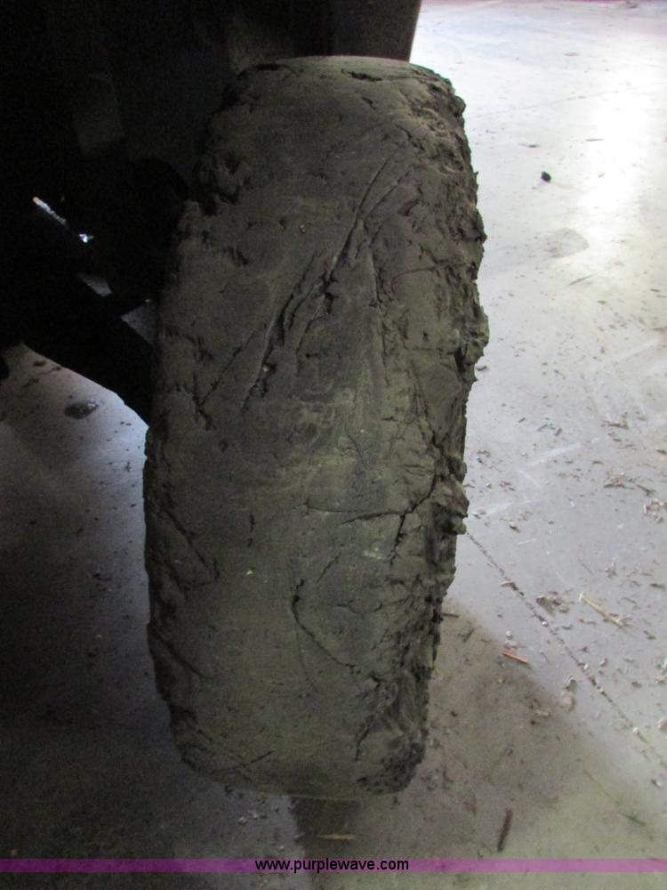 image for item I6721 Allis Chalmers AC-P200 forklift