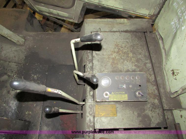 image for item I6721 Allis Chalmers AC-P200 forklift