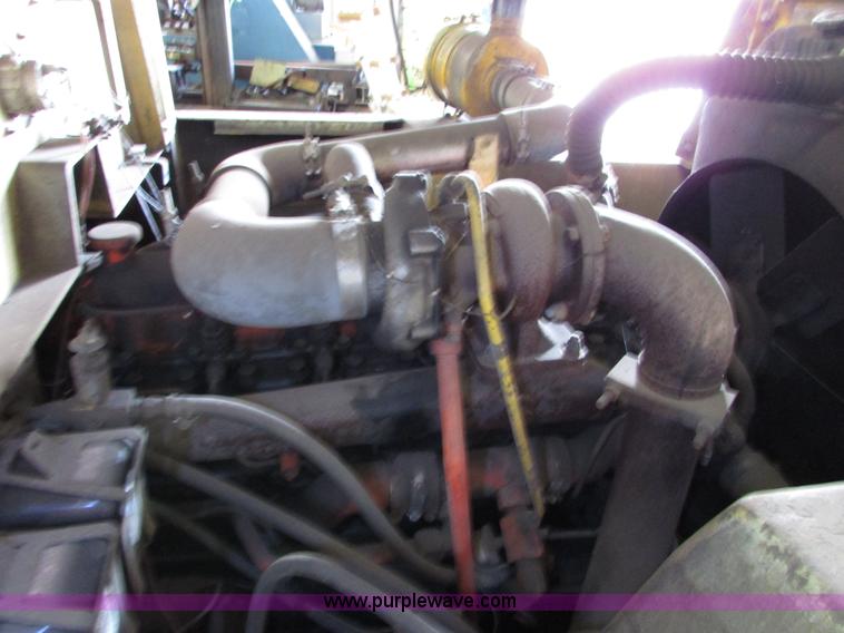 image for item I6721 Allis Chalmers AC-P200 forklift