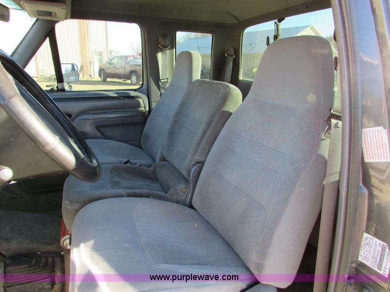 image for item I6728 1997 Ford F250 Super Duty XL pickup truck