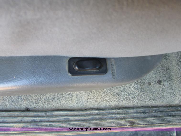 image for item I6728 1997 Ford F250 Super Duty XL pickup truck