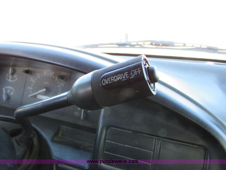 image for item I6728 1997 Ford F250 Super Duty XL pickup truck