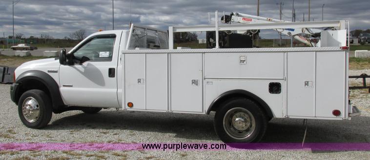 image for item I8879 2007 Ford F550 Super Duty service truck